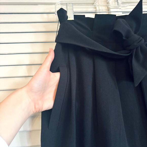 BCBCMaxAzria Black Paper Bag Skirt with Pockets Size 4 - Picture 2 of 5